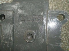 AZ9725520290,下推理桿支架（中左）,濟南約書亞汽車配件有限公司（原華魯信業(yè)）