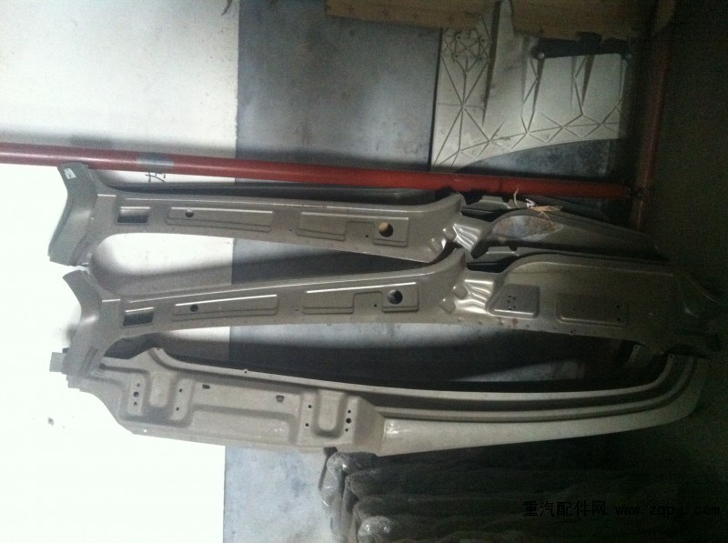 德龍M3000汽車(chē)配件A立柱PW10G/1870011/81265323