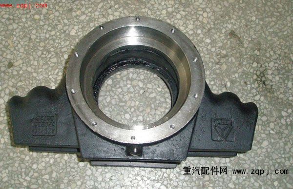 AZ9770520235,平衡軸殼,濟(jì)南約書(shū)亞汽車配件有限公司（原華魯信業(yè)）
