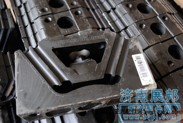 131發(fā)動機后支撐 AZ9725592/AZ9725592