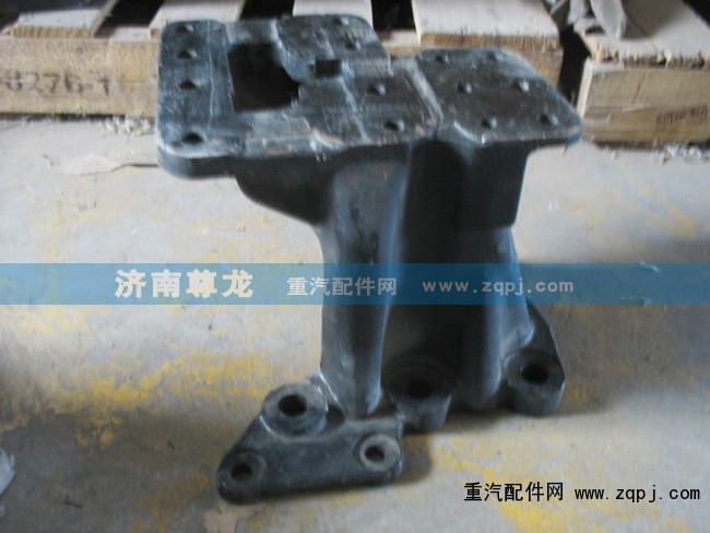DZ95259470029,陜汽德龍方向機(jī)支架總成,濟(jì)南尊龍(原天盛)陜汽配件銷(xiāo)售有限公司