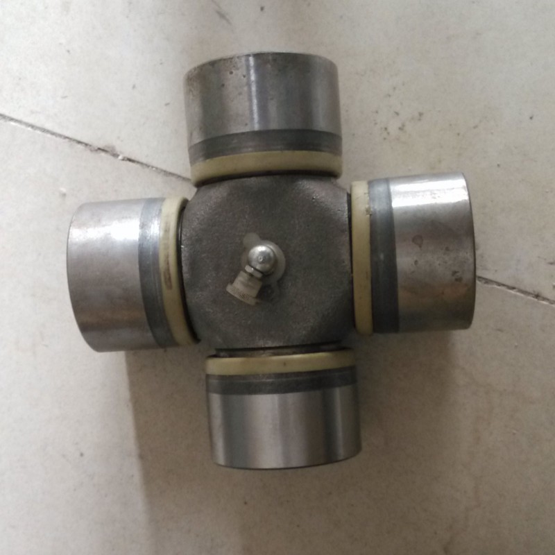 WG9725310010,萬向節(jié)十字軸,濟南鵬旭偉業(yè)重汽配件銷售公司