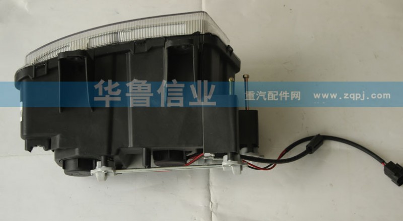 WG9719720025,前組合燈-左,濟南約書亞汽車配件有限公司（原華魯信業(yè)）