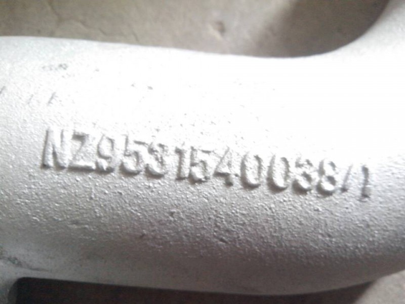 重汽豪運(yùn)8*4排氣管第一節(jié)/NZ9531540038