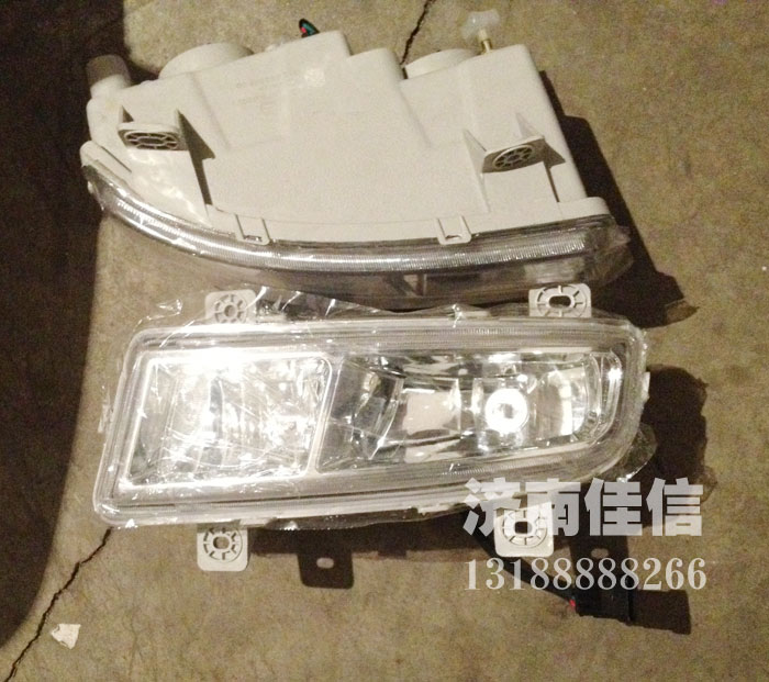 AZ9525720011,左前霧燈遠(yuǎn)光燈總成,濟南同馳汽車配件有限公司