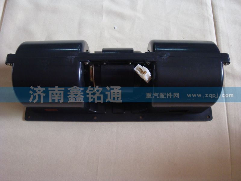 陜汽奧龍老式無(wú)電阻暖風(fēng)電機(jī)/DZ91189587010A