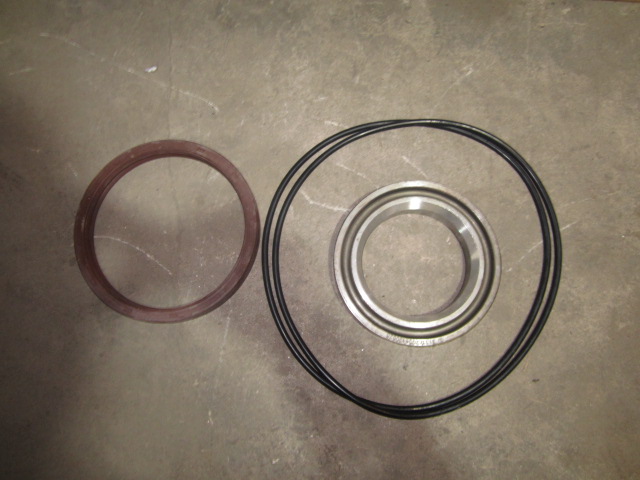 DZ9112340227,后輪油封,濟(jì)南新銳工程機(jī)械配件銷售中心