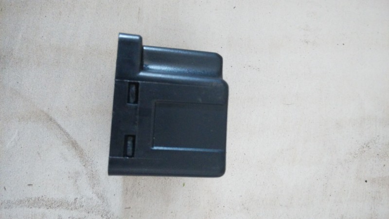 中國重汽   熔斷絲報(bào)警控制器1B24937500002/熔斷絲報(bào)警控制器1B24937500002