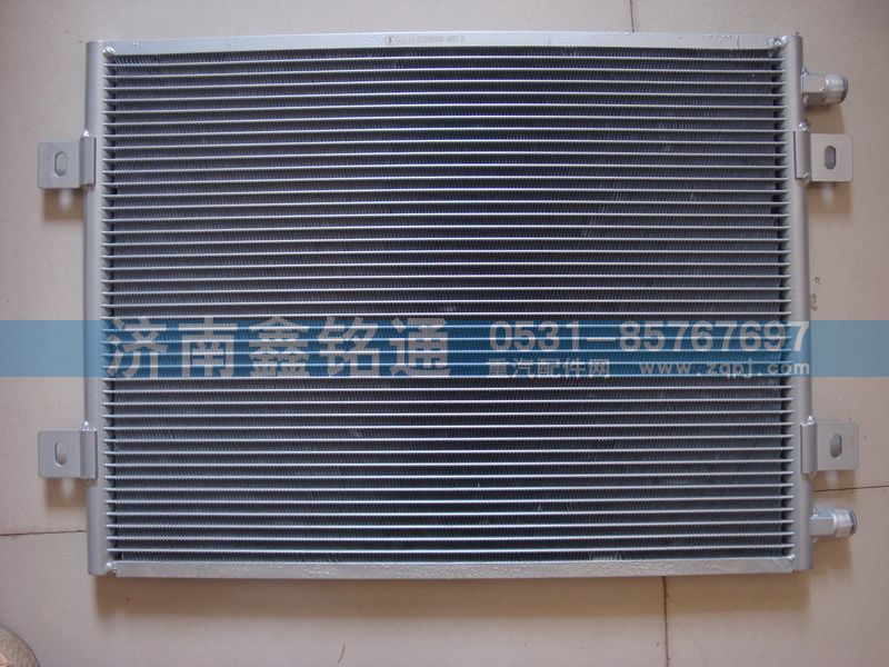 陜汽德龍F(tuán)3000冷凝器散熱器/DZ13241824330