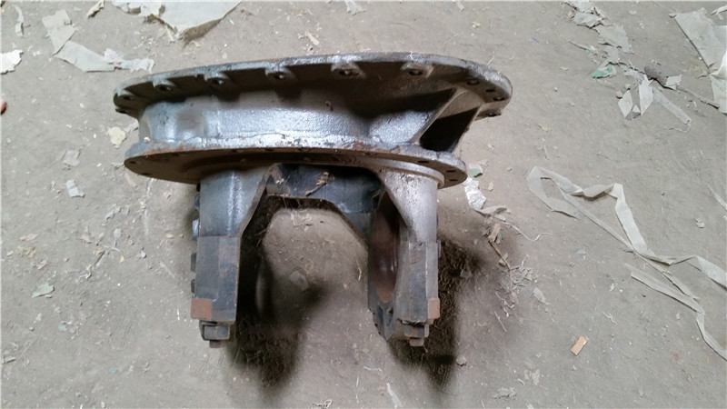 WG9014320120,輪減差速器支架,濟(jì)南華馳工貿(mào)公司