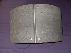 AZ9231342070,09后制動(dòng)蹄總成,濟(jì)南約書亞汽車配件有限公司（原華魯信業(yè)）