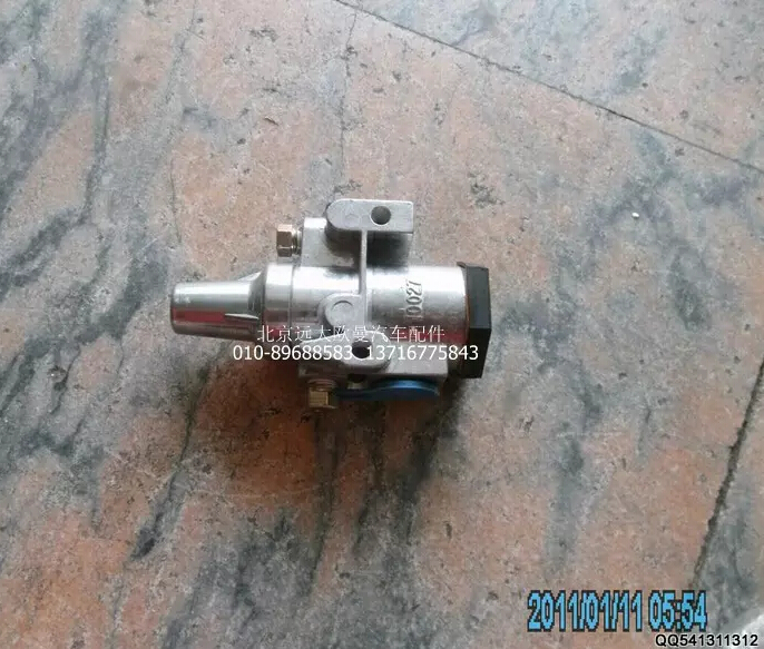 A-C03002-11,空氣濾清調(diào)節(jié)器和螺塞總成,北京遠大歐曼汽車配件有限公司
