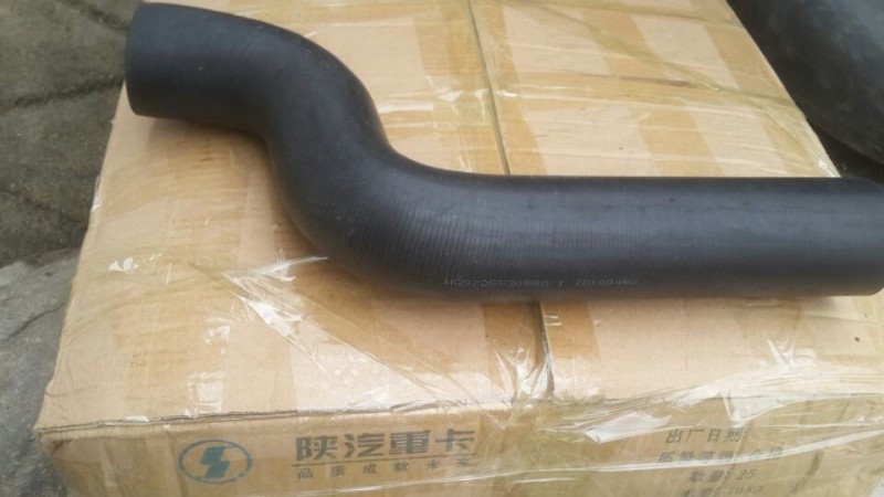 WG9731530045豪沃水箱膠管,WG9731530045豪沃水箱膠管,濟(jì)南博通重汽備件庫(kù)