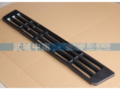 WG1642240018F,保險杠格柵 豪沃,濟南武城重型車外飾件廠