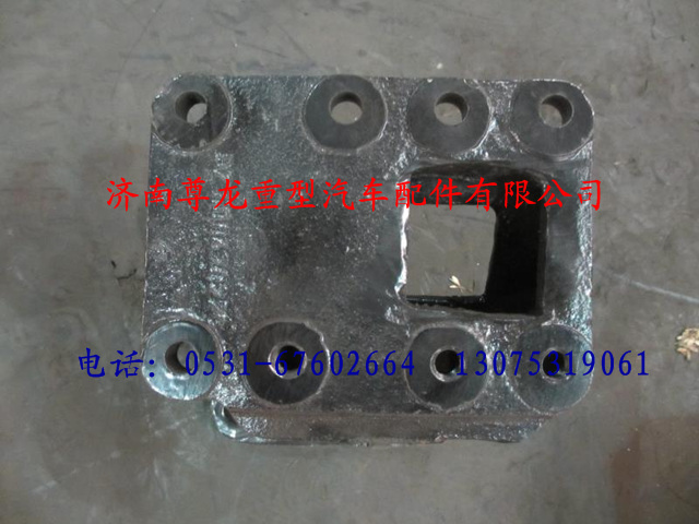 DZ9100470220,陜汽德龍F3000轉向器支架,濟南尊龍(原天盛)陜汽配件銷售有限公司