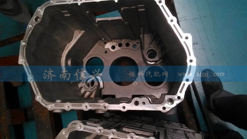 AZ2220010809,變速器中殼(12擋鋁殼、緩速器),濟(jì)南信興汽車配件貿(mào)易有限公司