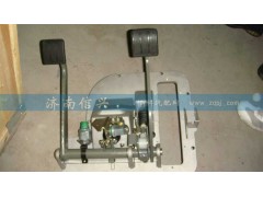 AZ9925360001,組合踏板操縱總成（帶制動(dòng)總泵和離合器總泵、踏板等）,濟(jì)南信興汽車配件貿(mào)易有限公司