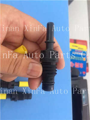 612640130088 博世尿素噴射泵的噴嘴 B4440420024,612640130088 博世尿素噴射泵的噴嘴 B4440420024,濟(jì)南信發(fā)汽車配件有限公司