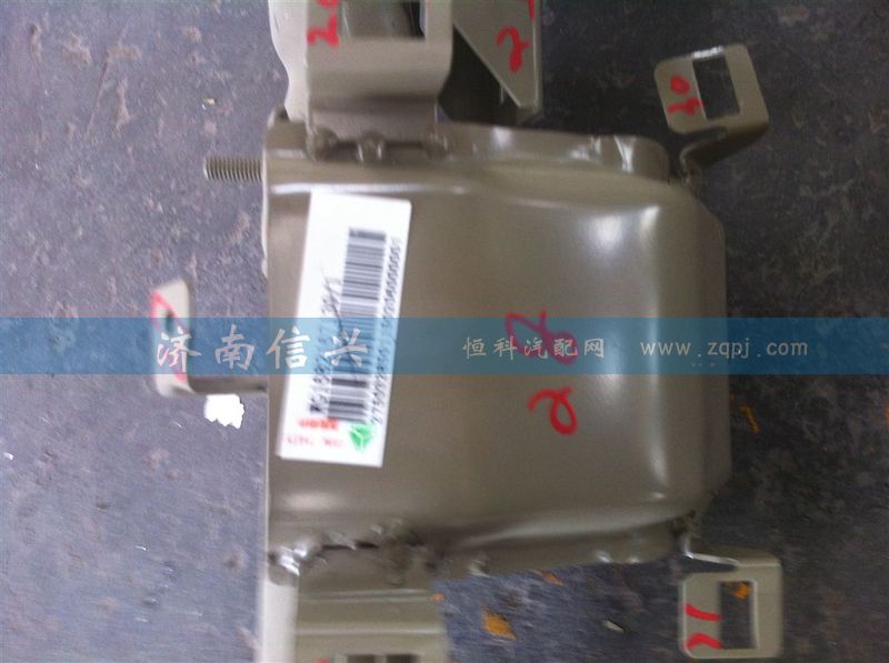 WG1682167130,膝蓋護(hù)板右支架總成(D7B),濟(jì)南信興汽車配件貿(mào)易有限公司