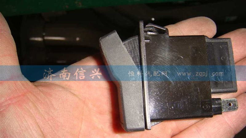 WG9925581041,發(fā)動機診斷開關(guān),濟南信興汽車配件貿(mào)易有限公司