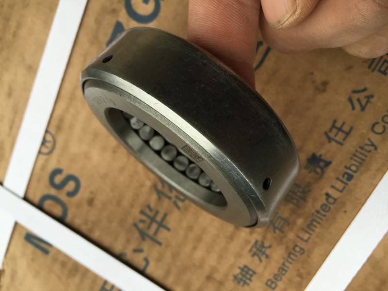 魯泉親人   F2000、金王子、北奔原廠壓力軸承/WG1880410049.00104.110626572040