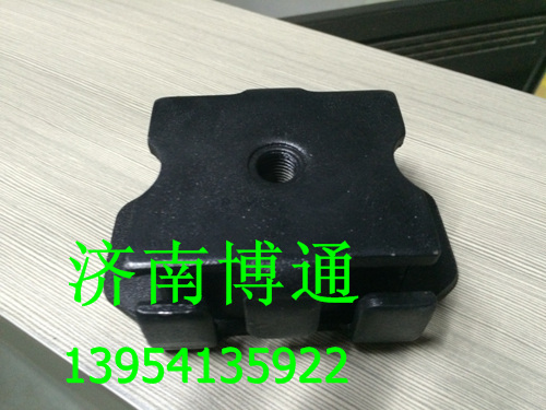 DZ95259590066 陜汽德龍發(fā)動機(jī)前支撐/DZ95259590066