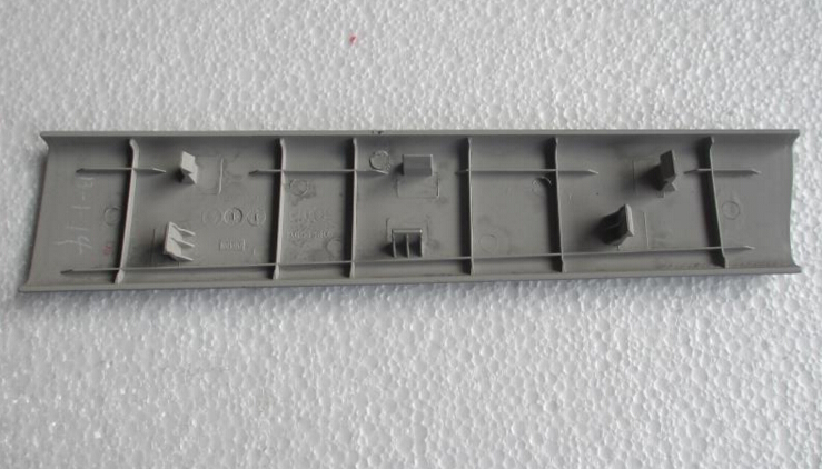 DZ13241330131,車(chē)門(mén)扶手外板（左）,濟(jì)南尊龍(原天盛)陜汽配件銷(xiāo)售有限公司
