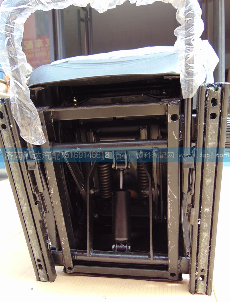 ,德龍F(tuán)2000機(jī)械座椅,濟(jì)南匯達(dá)汽配銷(xiāo)售中心