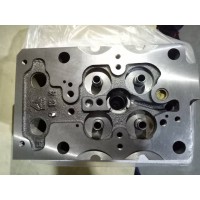 重汽發(fā)動機(jī)氣缸蓋AZ1246040010D