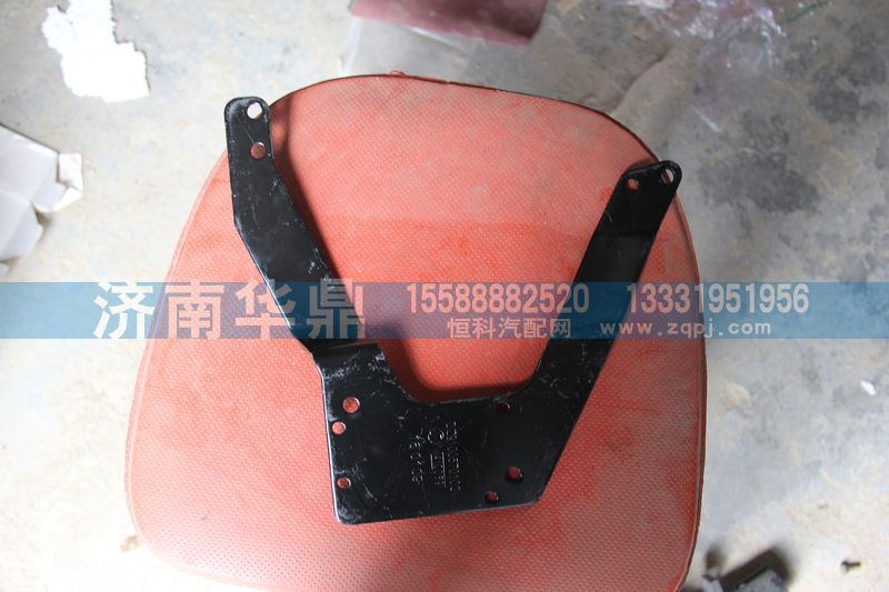 DZ9100570102,陜汽德龍油門踏板支架,山東德柴商貿有限公司