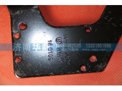 DZ9100570102,陜汽德龍油門踏板支架,山東德柴商貿有限公司