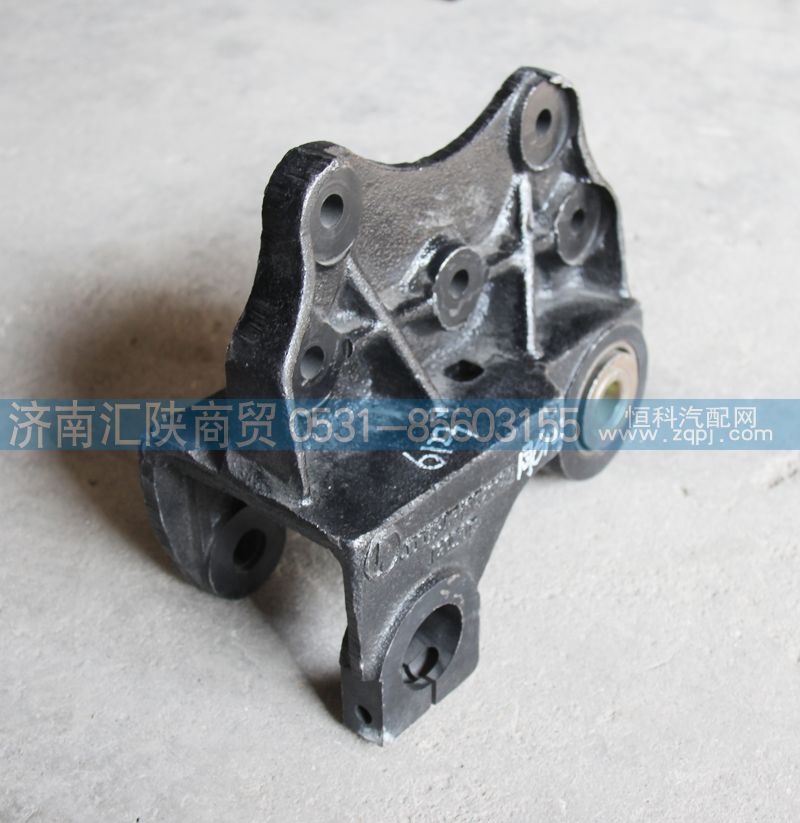 DZ95319526123,M3000前板簧中間支架總成,濟南匯陜商貿(mào)有限公司