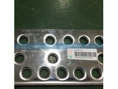 WG1684240716,保險(xiǎn)杠中間防滑板，保險(xiǎn)杠防滑板,濟(jì)南匯達(dá)汽配銷售中心
