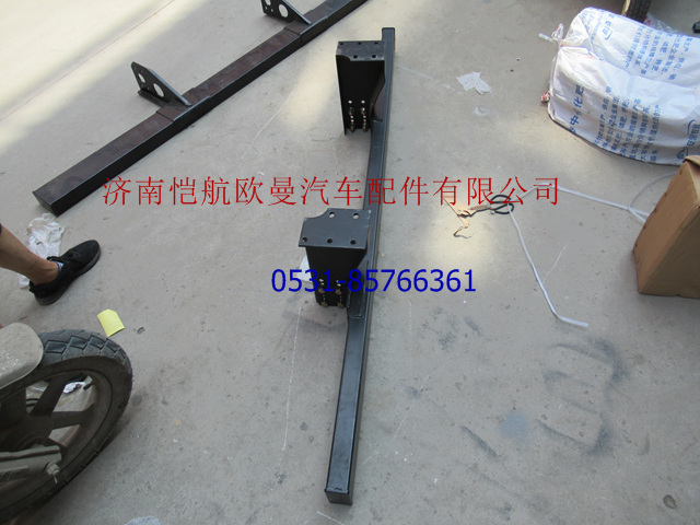 H1403109001A0,前防撞梁2280,濟南愷航歐曼汽車配件有限公司