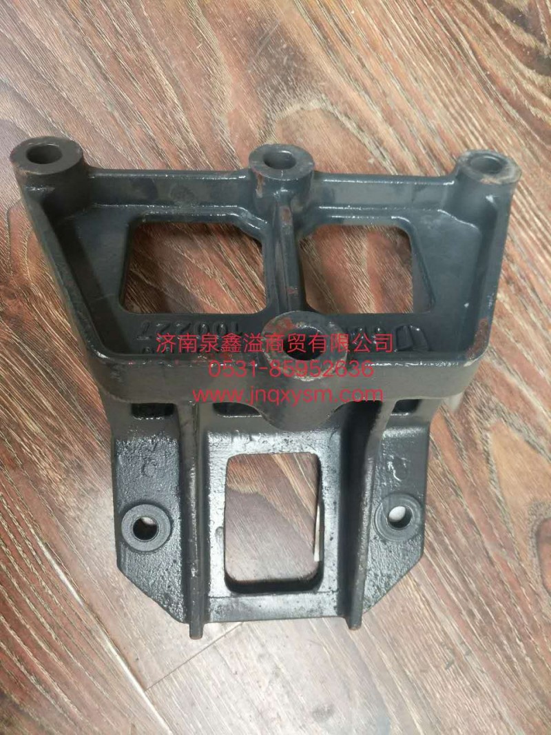 100100100227,左前懸置支架,濟南泉鑫溢商貿(mào)有限公司
