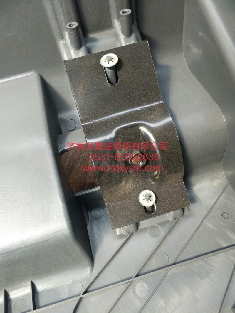 100510300047,后輪前擋泥板總成,濟南泉鑫溢商貿(mào)有限公司