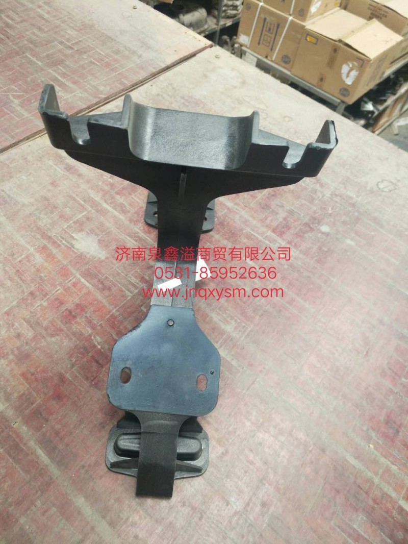 100561400110,車頂導(dǎo)流板安裝支架,濟南泉鑫溢商貿(mào)有限公司