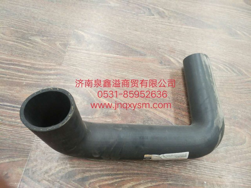 100130300787,連接水管,濟(jì)南泉鑫溢商貿(mào)有限公司