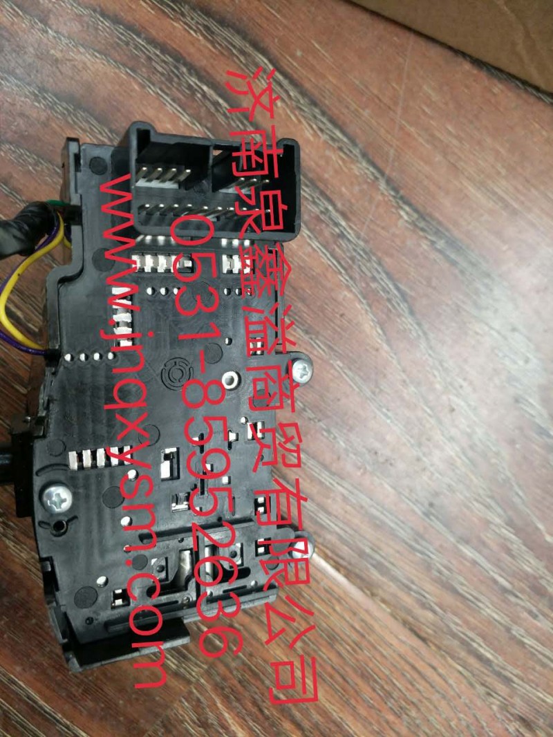 100377400009,組合開關(guān)左手柄,濟南泉鑫溢商貿(mào)有限公司
