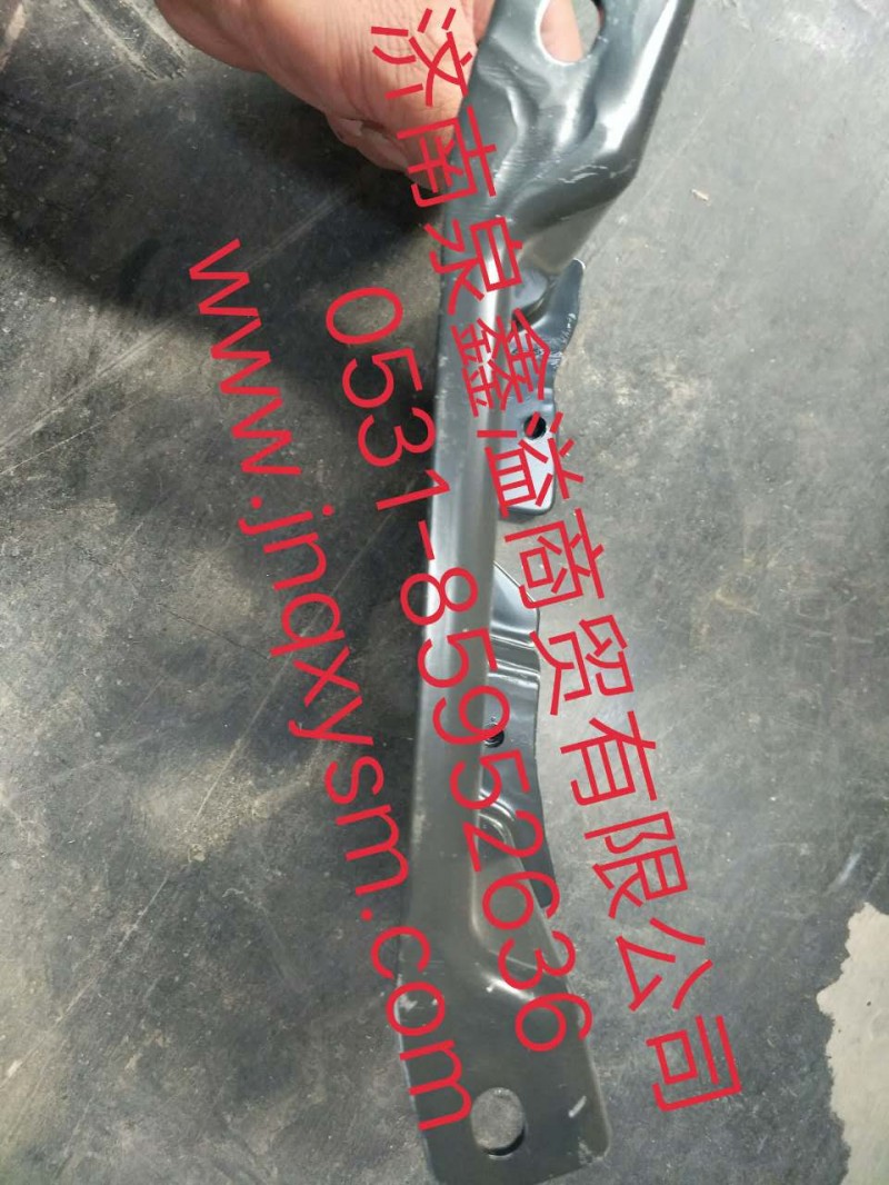 100442100049,右前組合燈內(nèi)側(cè)支架,濟南泉鑫溢商貿(mào)有限公司
