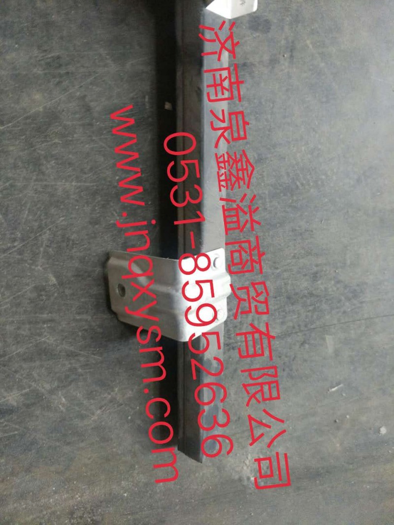 100610100008,左車門后下玻璃導軌總成,濟南泉鑫溢商貿(mào)有限公司