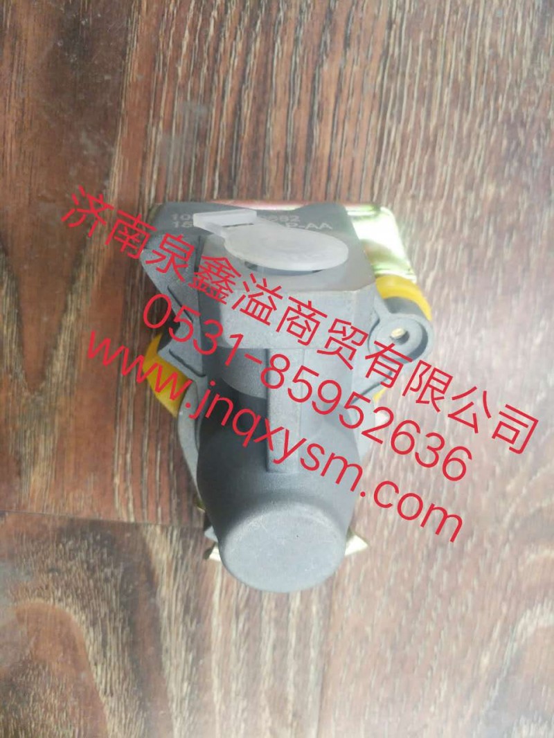 100356100682,控制管連接頭,濟南泉鑫溢商貿(mào)有限公司