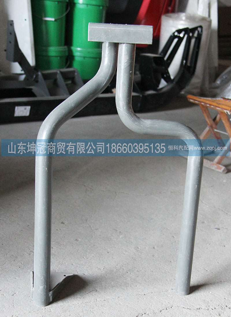 WG9325939275,前軸右支架總成,山東坤冠商貿有限公司