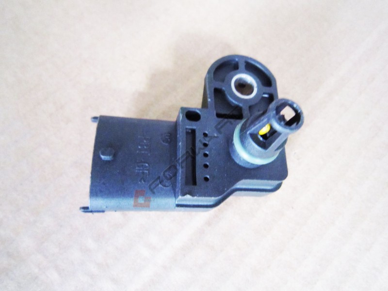 13034248,Intake temperature and pressure sensors,濟(jì)南向前汽車(chē)配件有限公司