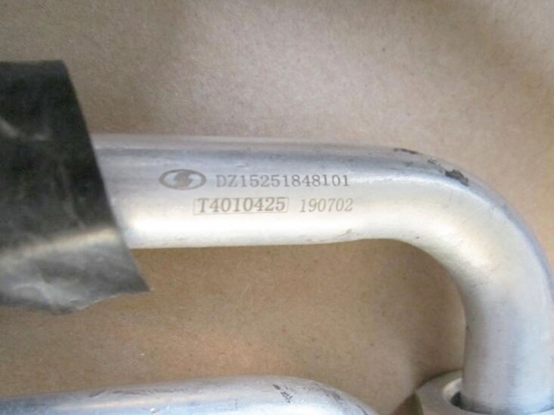 DZ15251848101,Dry tank - evaporator connection pipe,濟南向前汽車配件有限公司