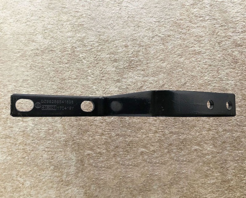 DZ96259541528,排氣管支架Exhaust pipe support,濟南向前汽車配件有限公司