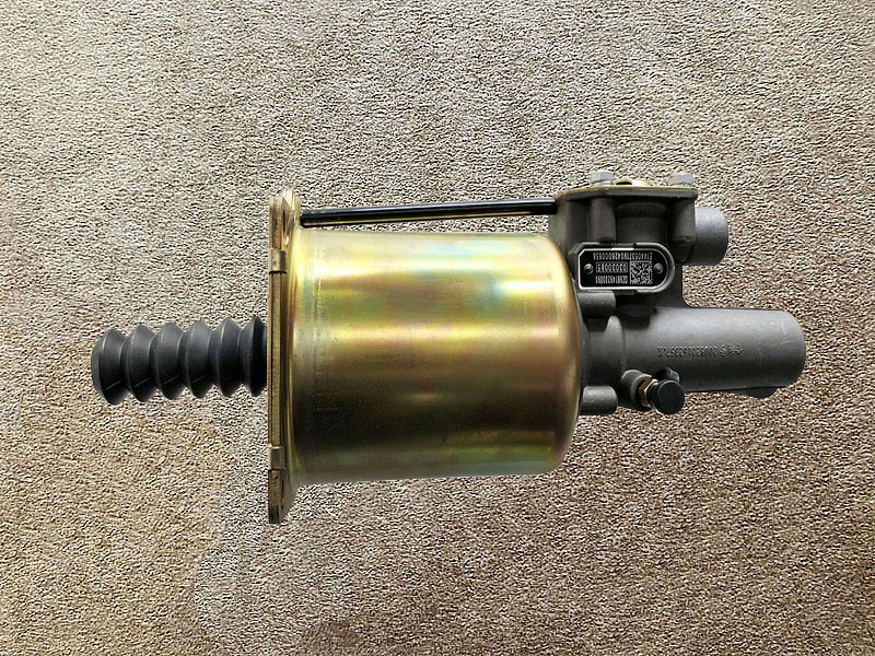 DZ98149230090,離合器分泵，Clutch distributor L3000,濟(jì)南向前汽車配件有限公司