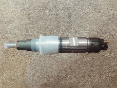 610800080073,Fuel injector WP7.240 E30,濟(jì)南向前汽車(chē)配件有限公司