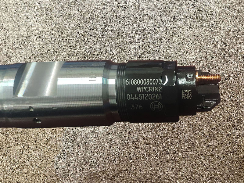 610800080073,Fuel injector WP7.240 E30,濟(jì)南向前汽車(chē)配件有限公司