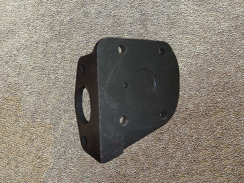 WG9200440002,Front brake chamber bracket (right),濟南向前汽車配件有限公司